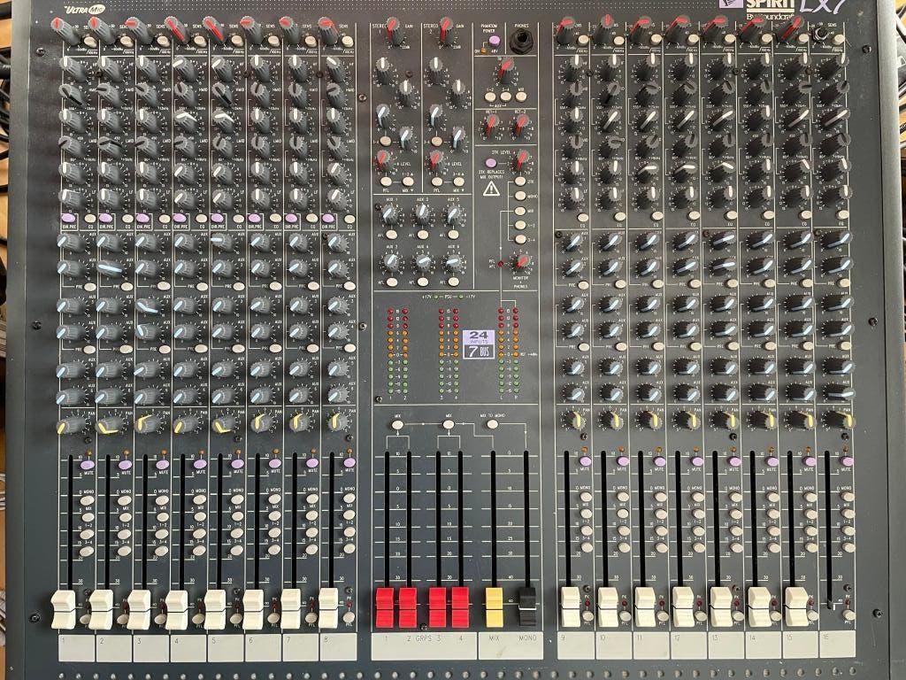 Analoog mengpaneel, Muziek en Instrumenten, Mengpanelen, Gebruikt, 10 tot 20 kanalen, Microfooningang, Ophalen