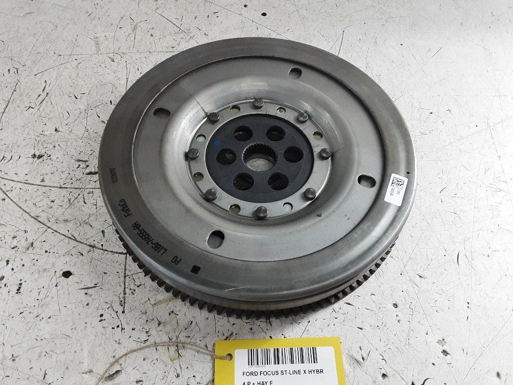 VLIEGWIEL DUBBELE MASSA Ford Focus 4 (L1BG7A555BA), Auto-onderdelen, Gebruikt, Henry-Ford-Straße  1
50735  Köln, DE, Ford-Werke GmbH