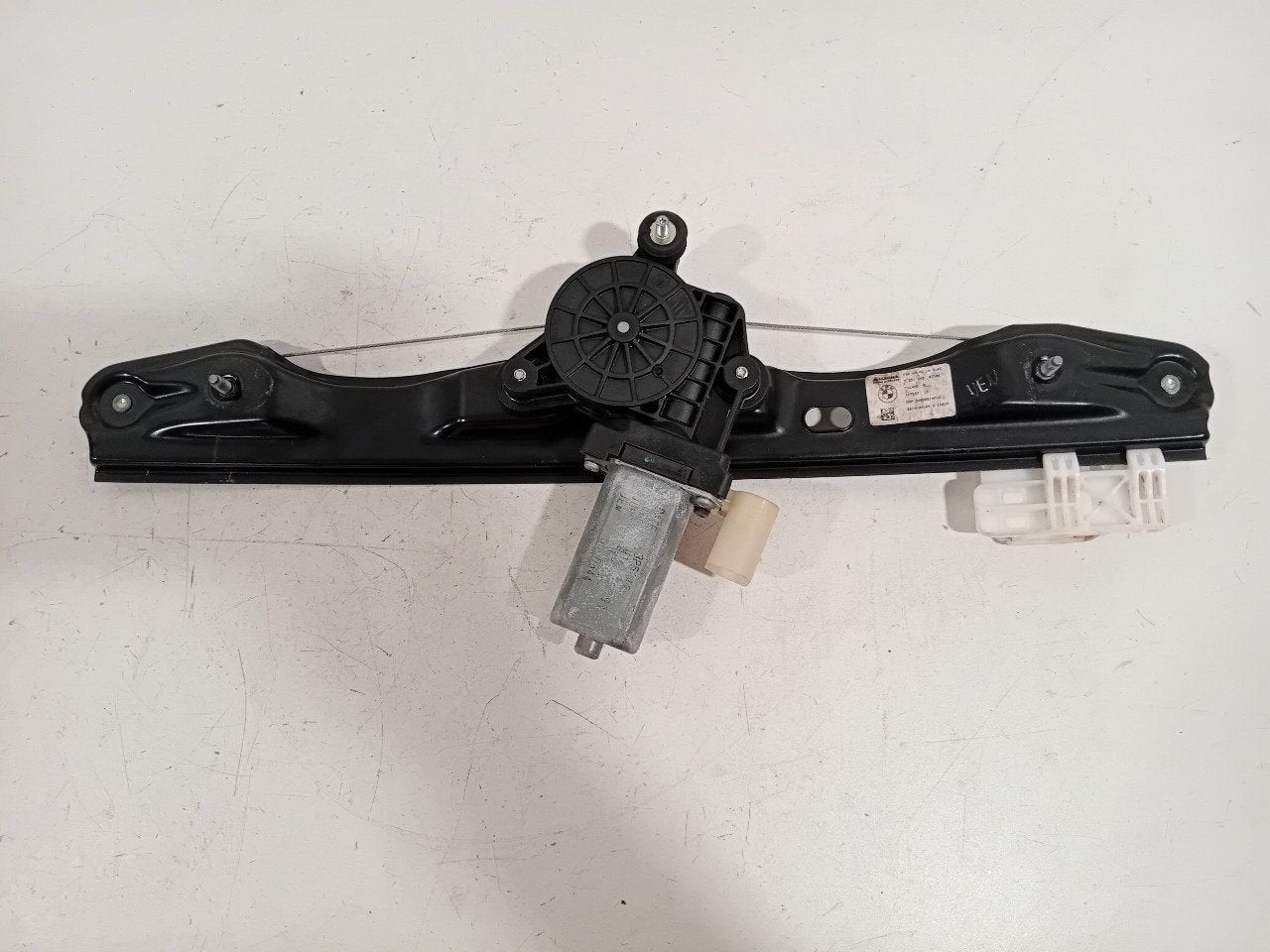 Raammechaniek elektrisch links achter BMW 3 serie, Onderdelen@venauto.nl, Van der Ven Autorecycling B.V., Ettenseweg 76, 4706 PB Roosendaal, The Netherlands