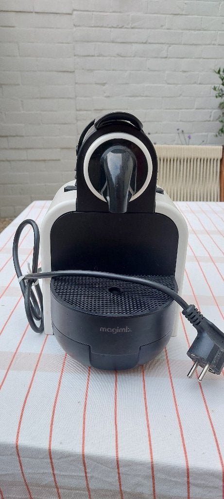 Nespresso Magimix, Elektronische apparatuur, Koffiezetapparaten, Ophalen, Gebruikt, Espresso apparaat, Koffiepads en cups