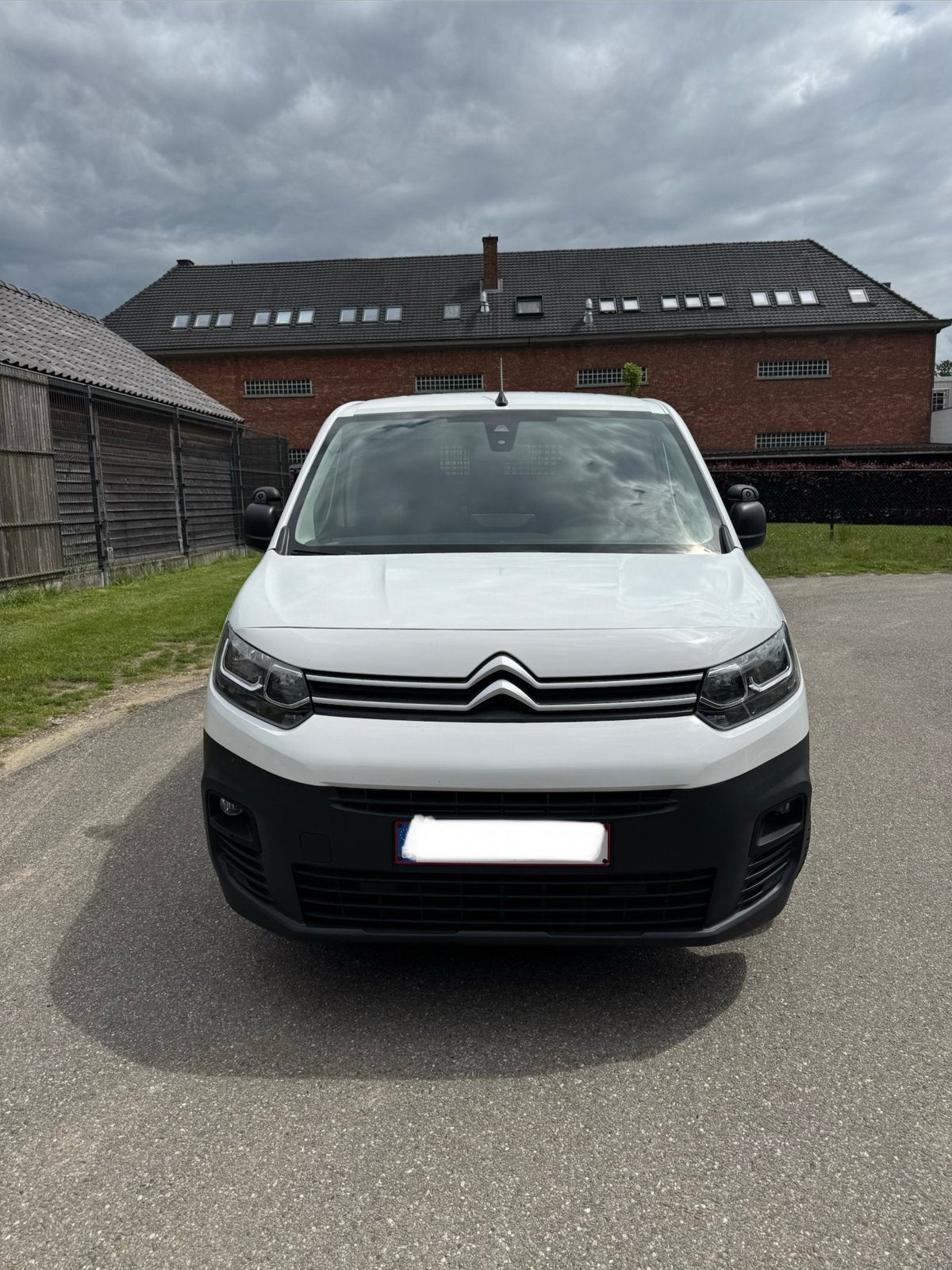 Citroen Berlingo 1.5blueHdi 2021 weinig km!, Auto's, Citroën, 75 kW, Stof, Parkeersensor, Wit