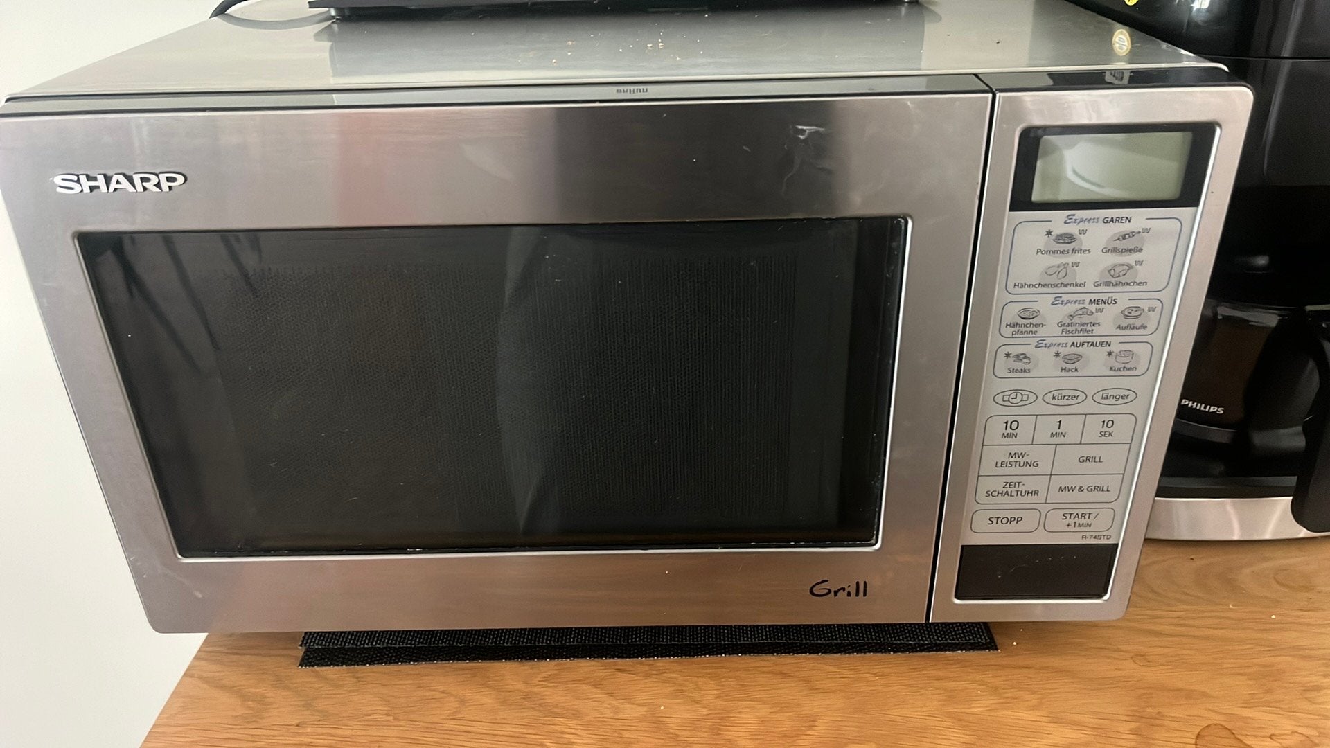Sharp microgolfoven met grillfunctie, Elektronische apparatuur, Microgolfovens, Ophalen, Zo goed als nieuw, Microgolfoven
