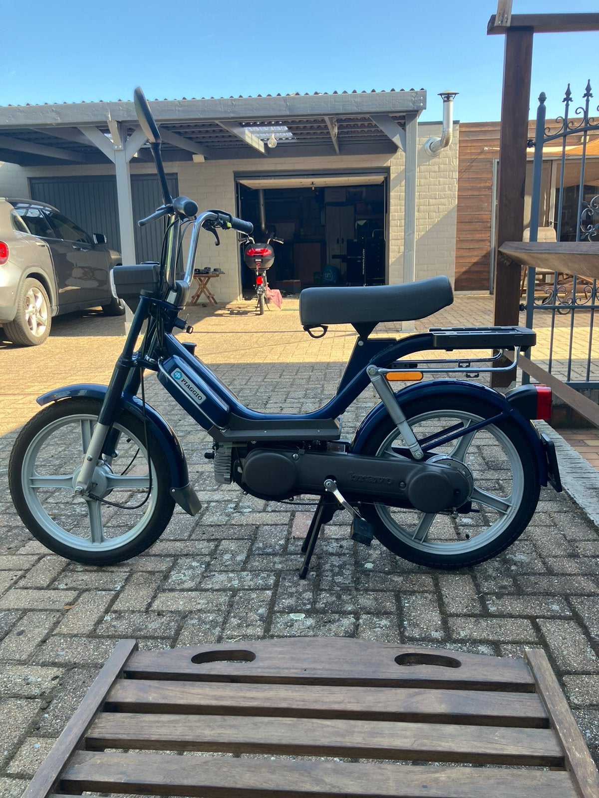 Vespa piaggio bravo, Fietsen en Brommers, Brommers | Tomos, Ophalen, Zo goed als nieuw