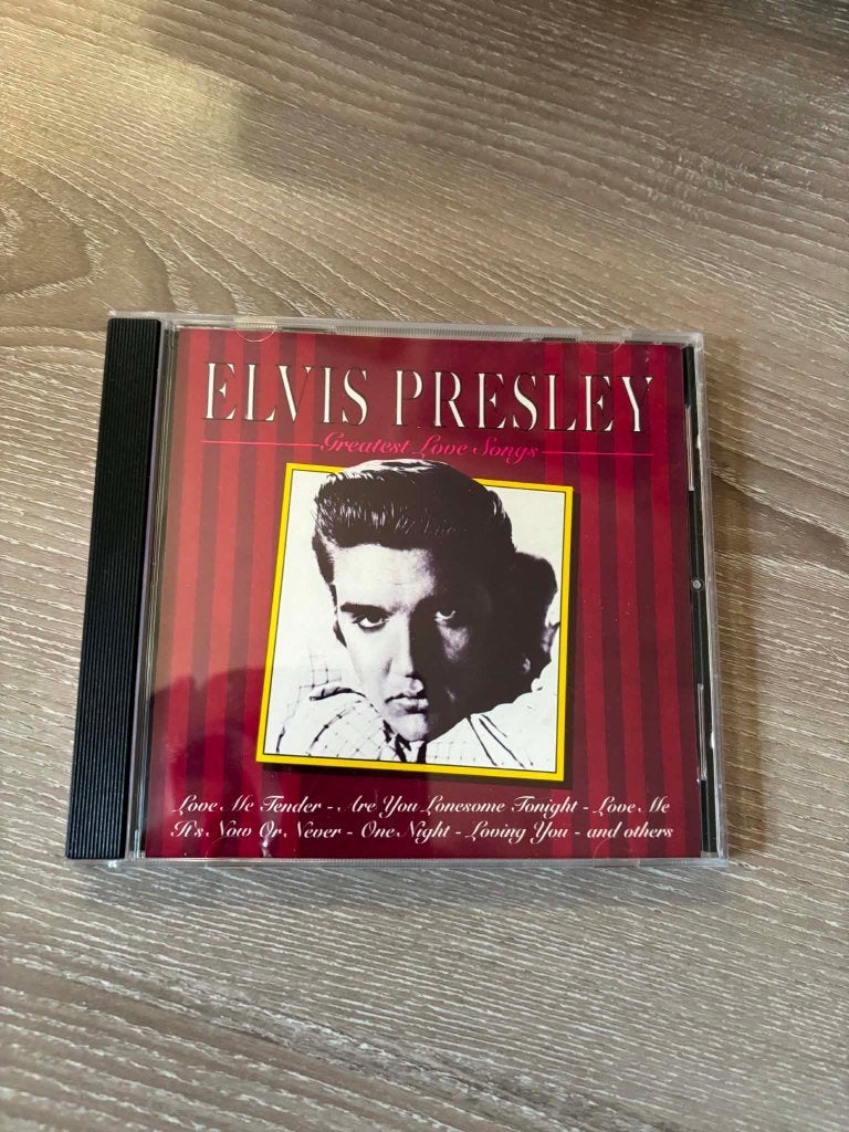 Elvis cd, Greatest love songs, Portugese uitgave. 5 euro., Ophalen of Verzenden, Zo goed als nieuw, Rock-'n-roll