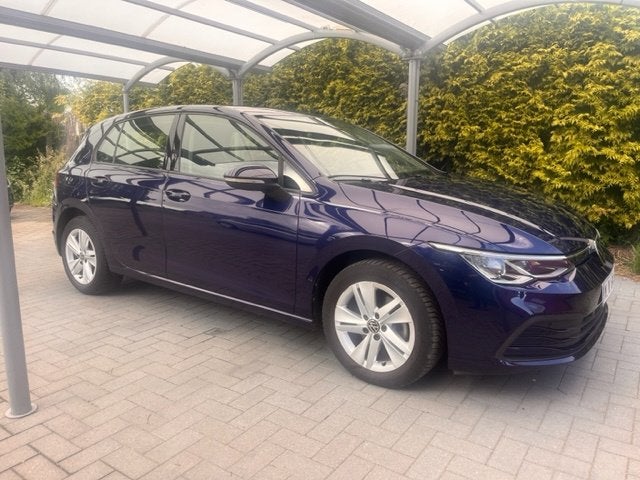 VW Golf VIII Benzine ,gekeurd voor verkoop 24 m Garantie, Auto's, Voorwielaandrijving, Stof, Blauw, https://public.car-pass.be/vhr/6bfd67e2-3e77-4d8c-9bea-f3fb2bd62842