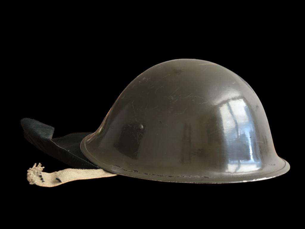 WW2 Canadese Turtle helm (BB doorgebruikt), Verzamelen, Ophalen of Verzenden
