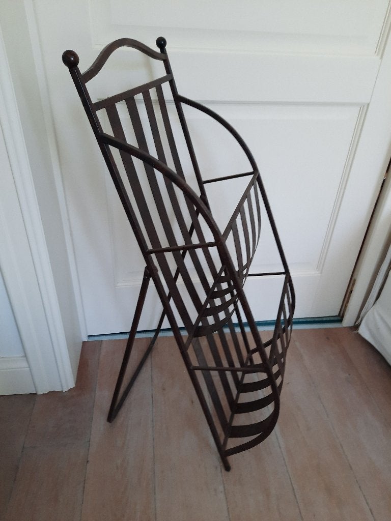 ijzeren krantenbak / lectuurbak / inklapbaar, Huis en Inrichting, Woonaccessoires | Krantenbakken en Lectuurbakken, Ophalen, Gebruikt