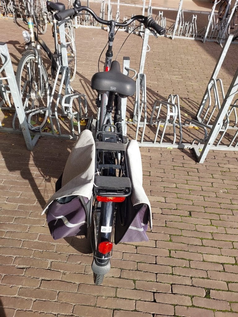 bicycle, Fietsen en Brommers, 57 cm of meer, Zo goed als nieuw, Dames, Ophalen