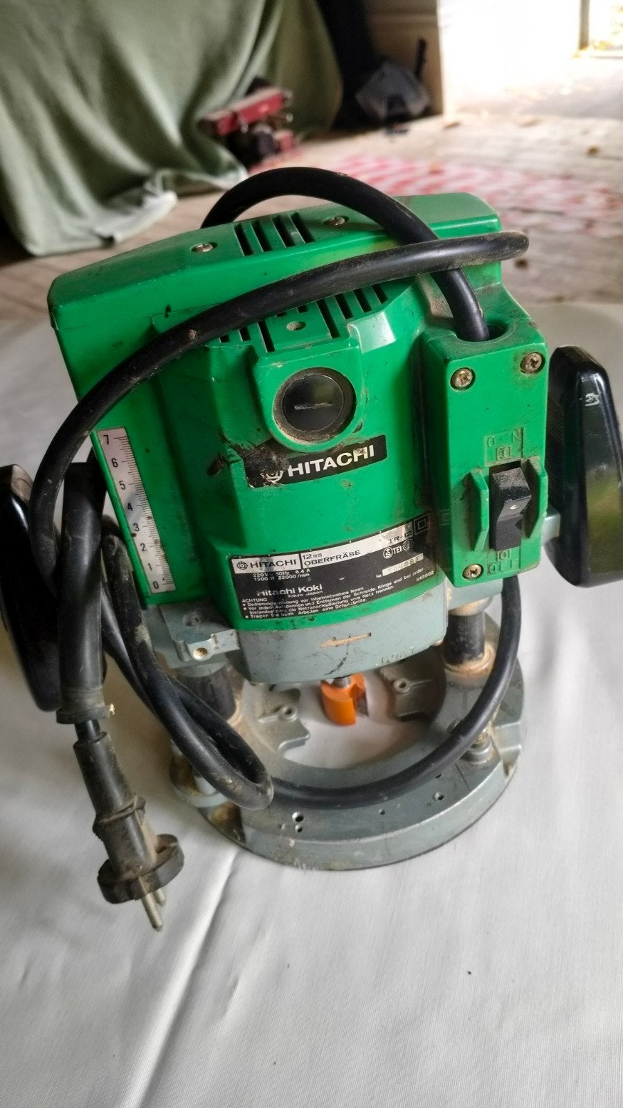 Hitachi TR-12  Bovenfreesmachine, Doe-het-zelf en Bouw, Ophalen, Gebruikt, Bovenfrees, Hitachi