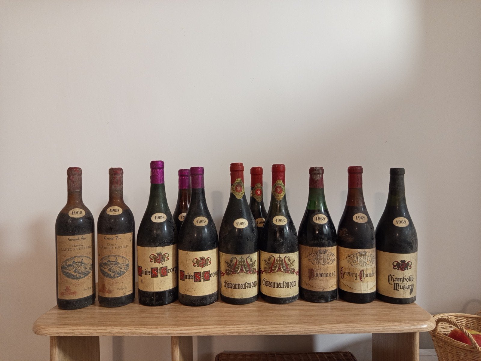 Set van 11 flessen geweldige oude wijnen, Ophalen
