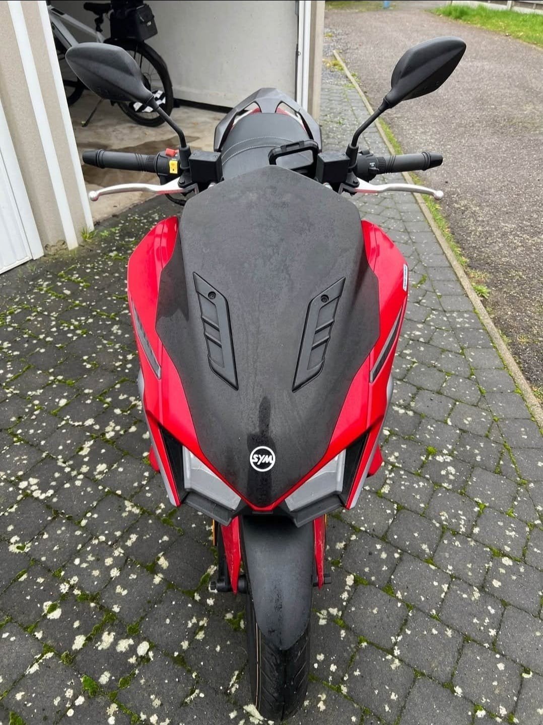 Sym Jet X, Ophalen