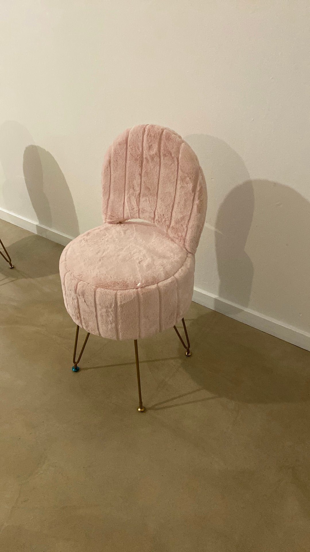 Chaise rose clair avec espace de rangement, Maison & Meubles, Enlèvement, Neuf