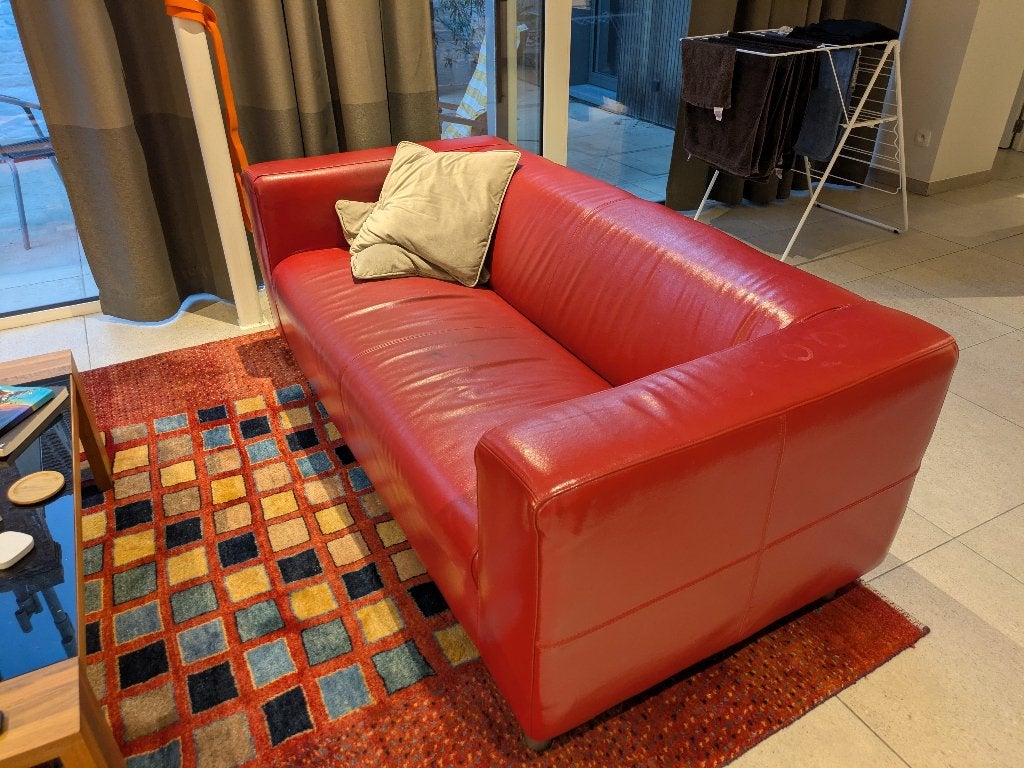 IKEA KLIPPAN zetel – rood kunstleer, Ophalen, Gebruikt, Tweepersoons, 150 tot 200 cm