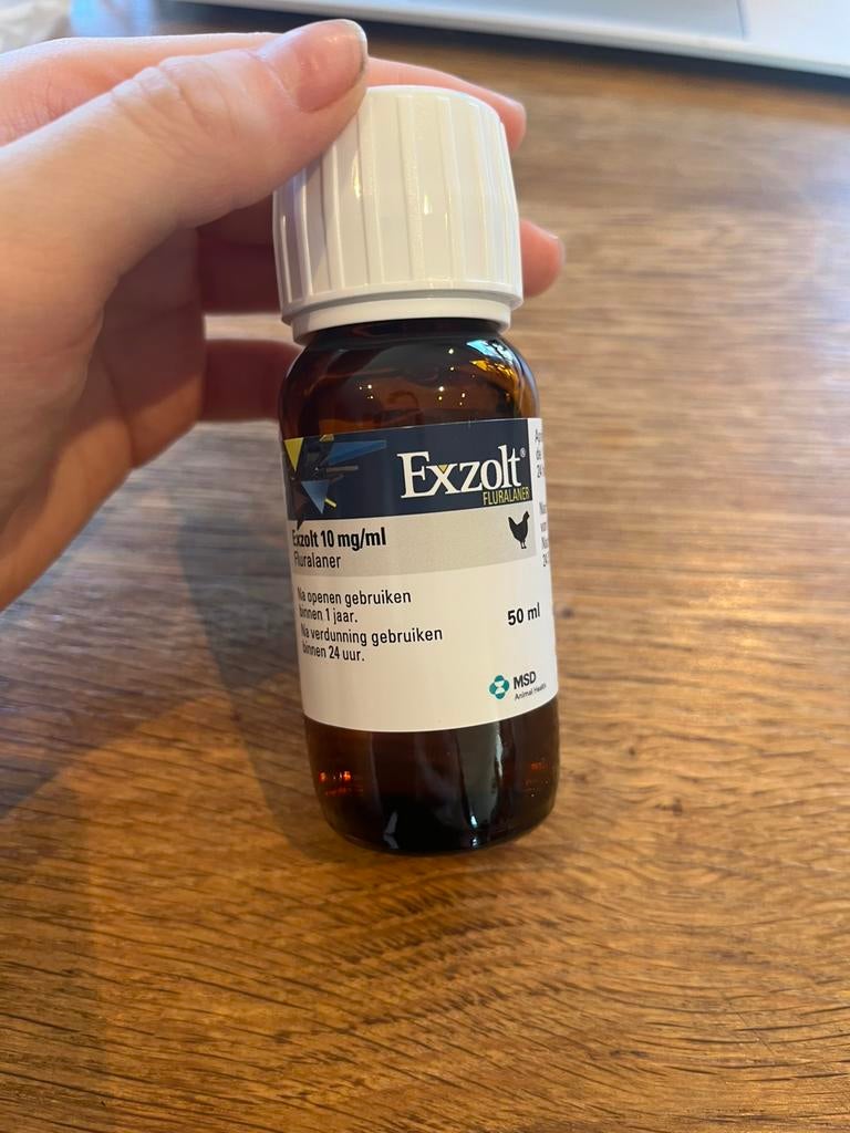 Exzolt voor pluimvee in Eksaarde, Enlèvement, Neuf, Abreuvement et Alimentation