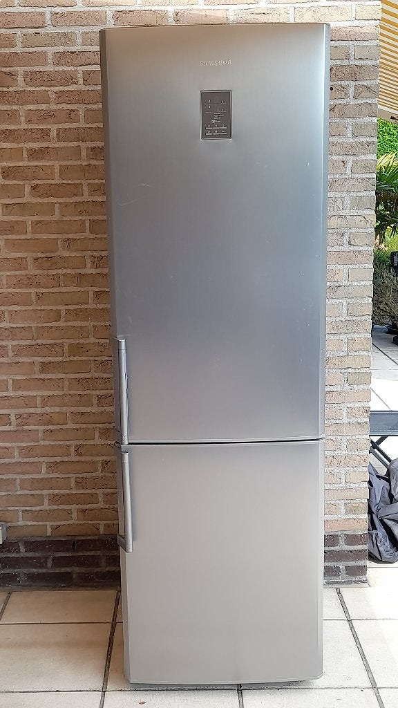 koelkast Samsung met vriesvak, Elektronische apparatuur, Ophalen, 150 tot 200 liter, Gebruikt, 160 cm of meer