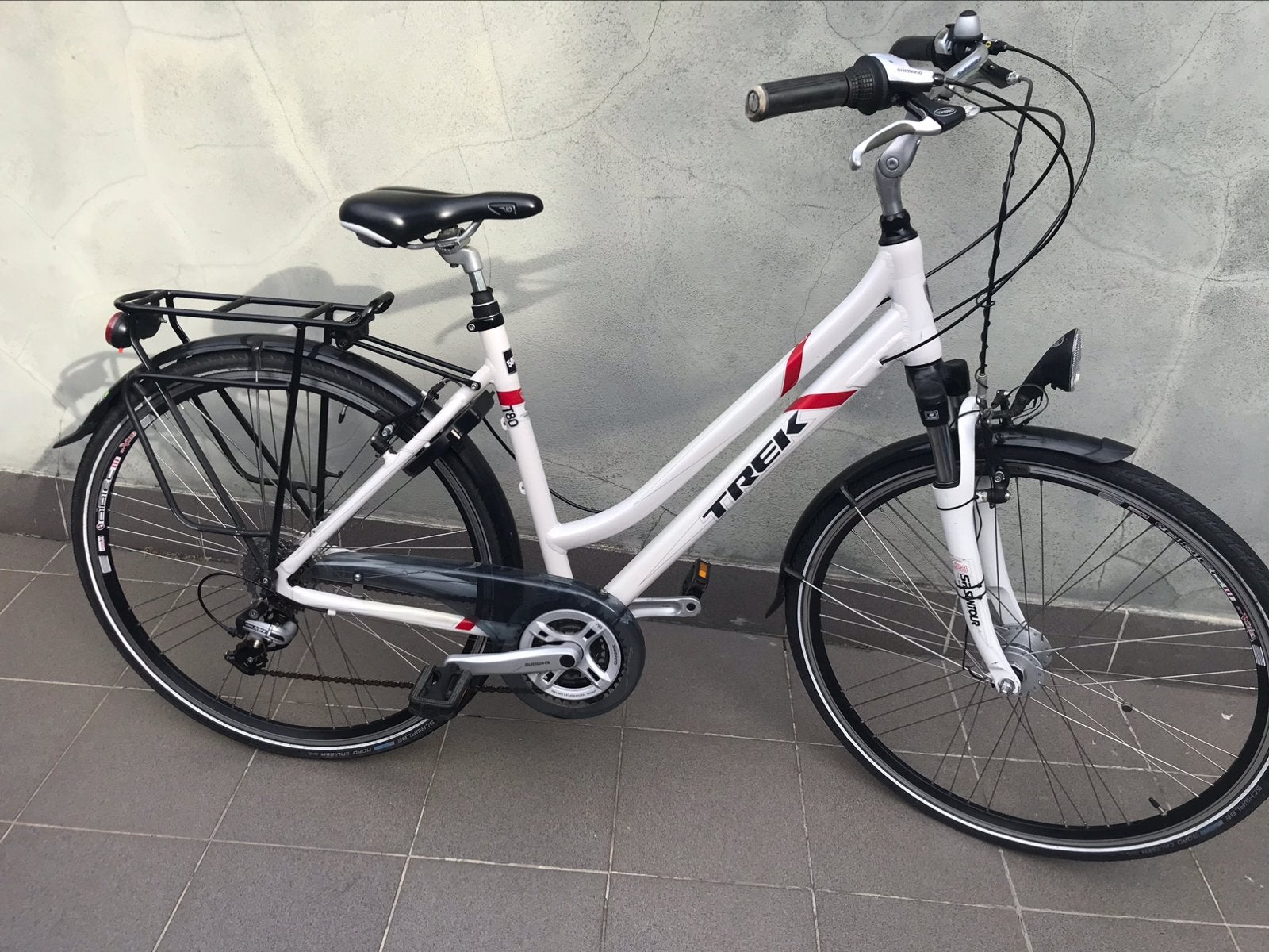 Damesfiets 28 inch merk Trek, Fietsen en Brommers, Ophalen of Verzenden