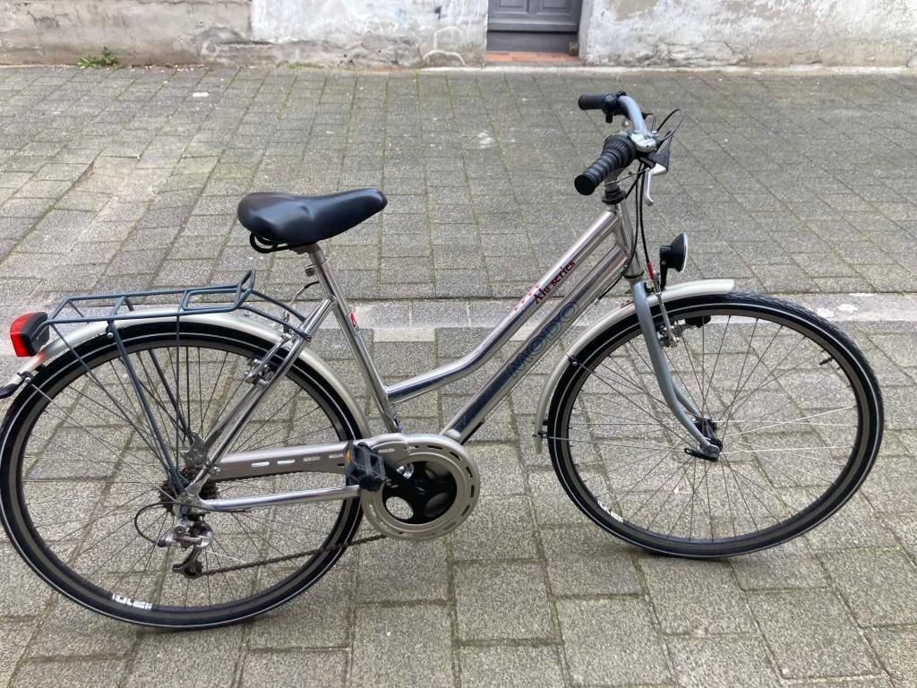 Damesfiets MODO 28", Fietsen en Brommers, Fietsen | Dames | Sportfietsen en Toerfietsen, Ophalen, Zo goed als nieuw, Minder dan 10 versnellingen