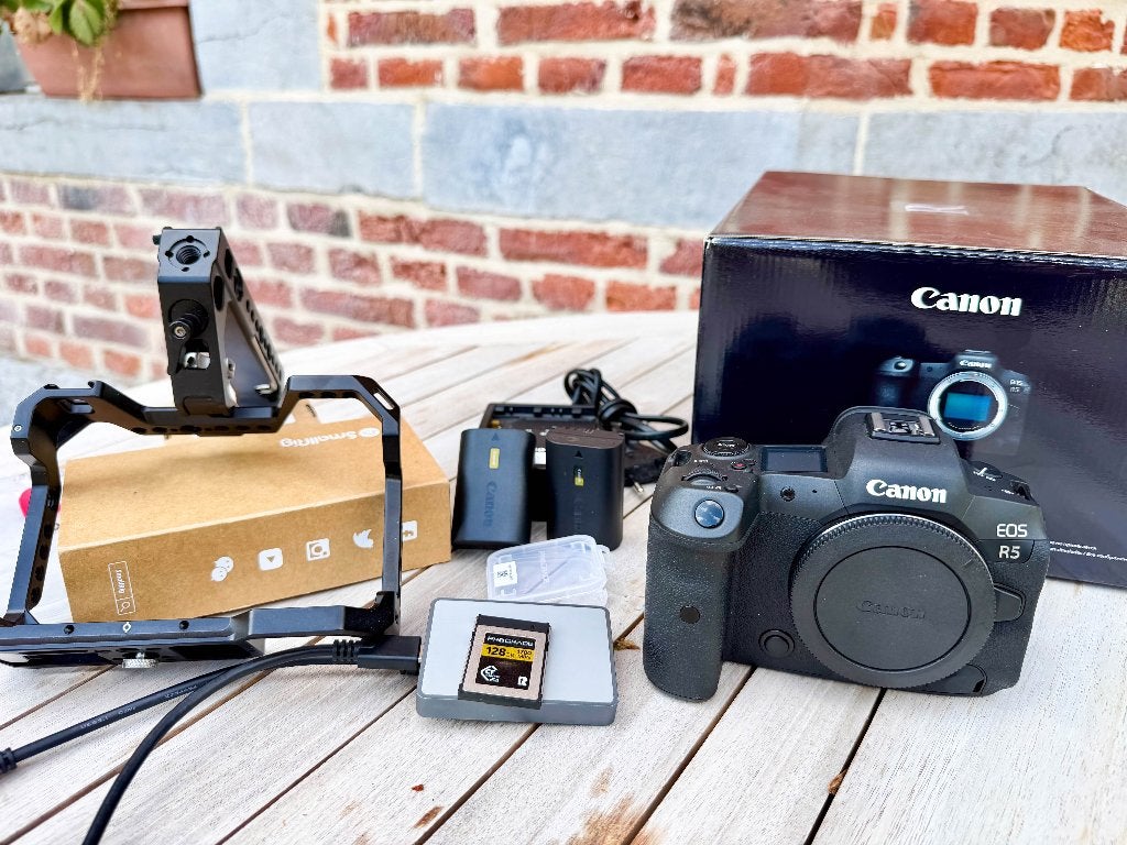 Canon EOS R5 boîtier (Neuf…), Audio, Tv en Foto, Fotocamera's Digitaal, Spiegelreflex, Geheugenkaart, Canon, Ophalen of Verzenden