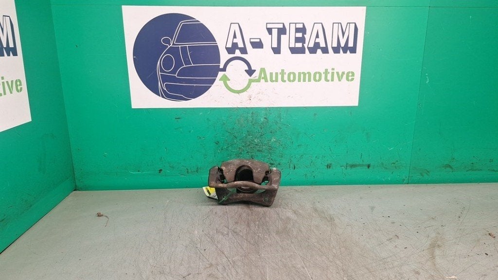 ETRIER DE FREIN AVANT GAUCHE Renault Clio III (BR / CR), Postoffice@zf.com, Löwentaler Straße 20
88046  Friedrichshafen, DE, Renault