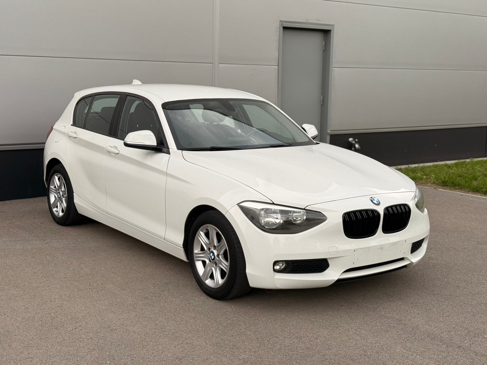 Bmw 114d 4deurs, Auto's, BMW, Euro 5, Zwart, 4 cilinders, Wit