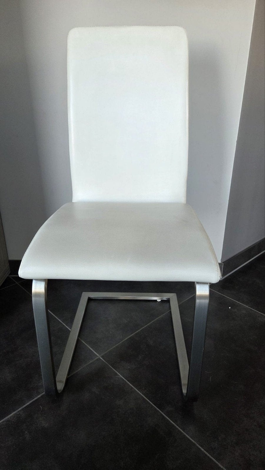 Set van 6 witte stoelen, Ophalen