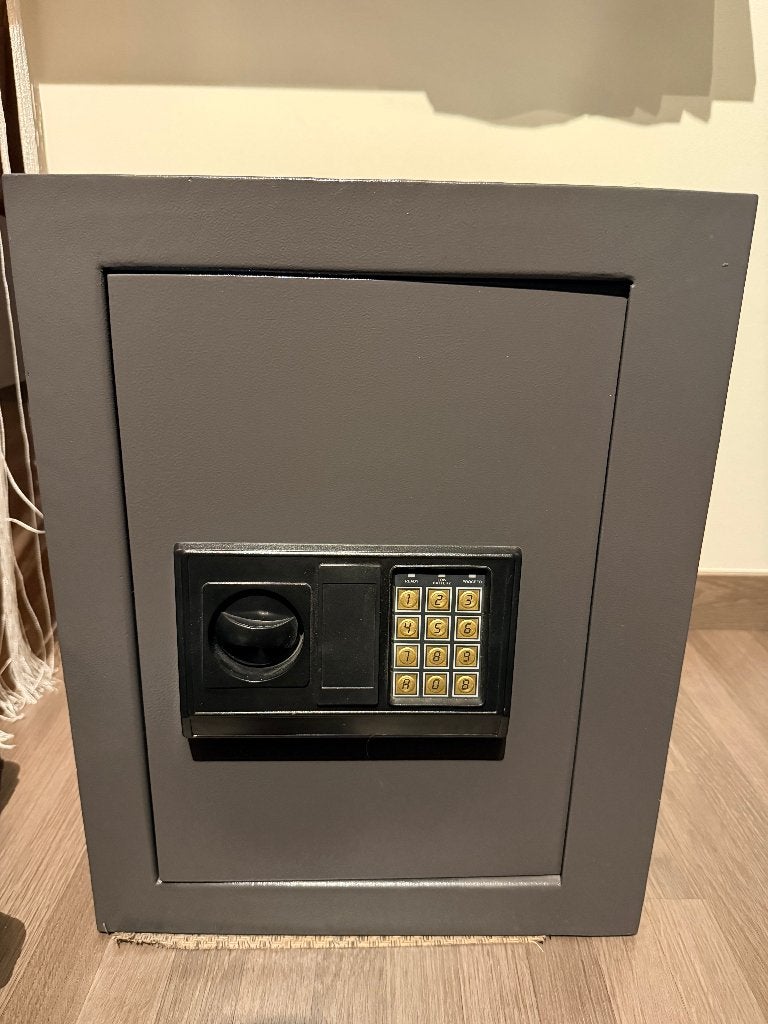 Titan brandwerende kluis, Huis en Inrichting, Ophalen, Gebruikt
