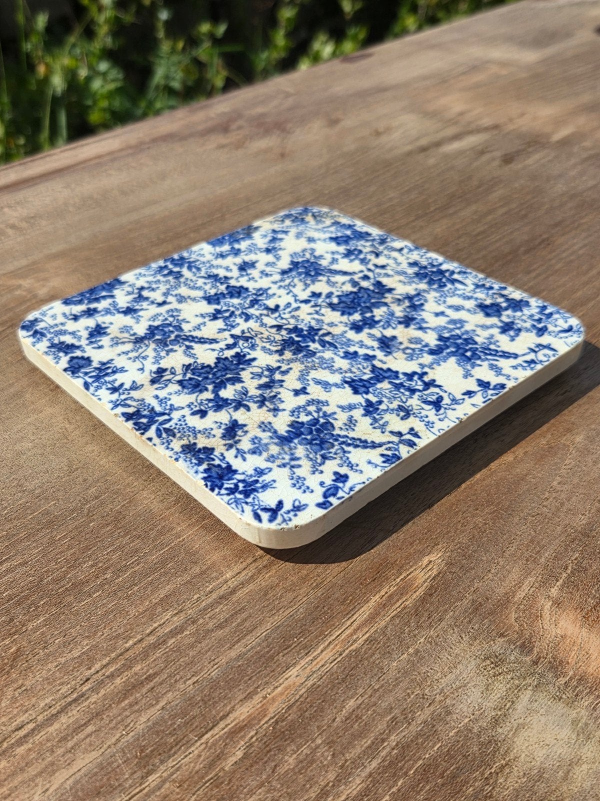 Sous-plat en faience,manufacture royale et impériale de Nimy, Enlèvement ou Envoi