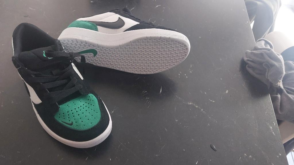 nike sb nieuwe, Kinderen en Baby's, Kinderkleding | Schoenen en Sokken, Ophalen, NIKE, Sportschoenen, Nieuw