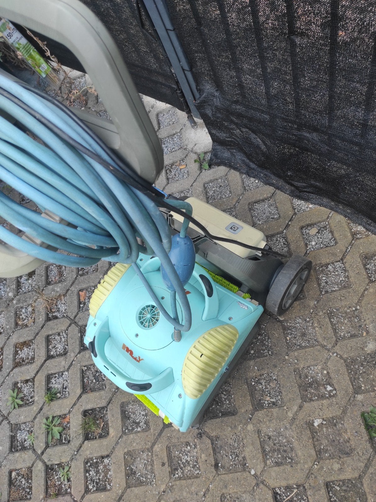 Zwembad robot Dolphin, Enlèvement