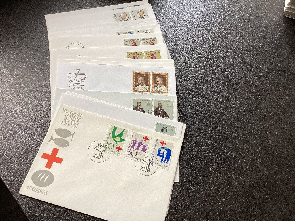 Doos FDC, Postzegels en Munten, Ophalen of Verzenden, Gestempeld, 1e dag stempel