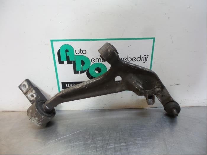 Bras de suspension avant droit d'un Nissan X-Trail (X-Trail, -, 3 mois de garantie, Utilisé, -