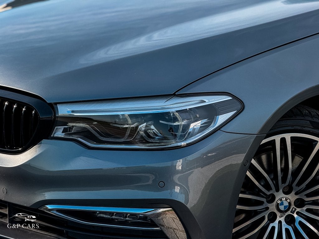 BMW 530e Luxury Line/Plug-in Hybrid/HUD/HarmanKardon/ACC/Key, Automaat, Achterwielaandrijving, 4 cilinders, Leder