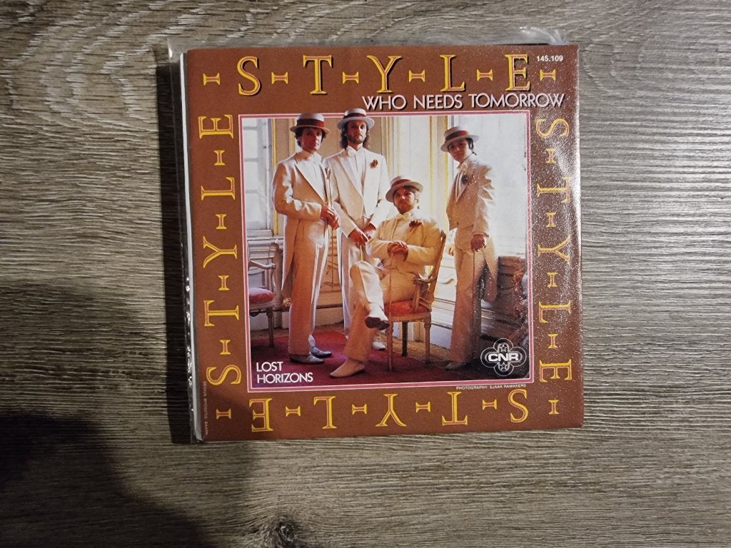 7" Style – Who Needs Tomorrow / Lost Horizons, Ophalen of Verzenden, Gebruikt, 7 inch, Pop