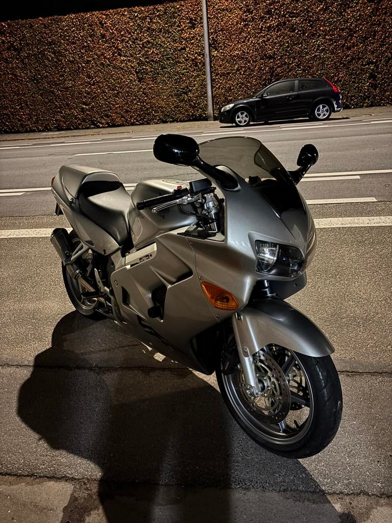 Honda vfr 800 fi, Motoren, Particulier