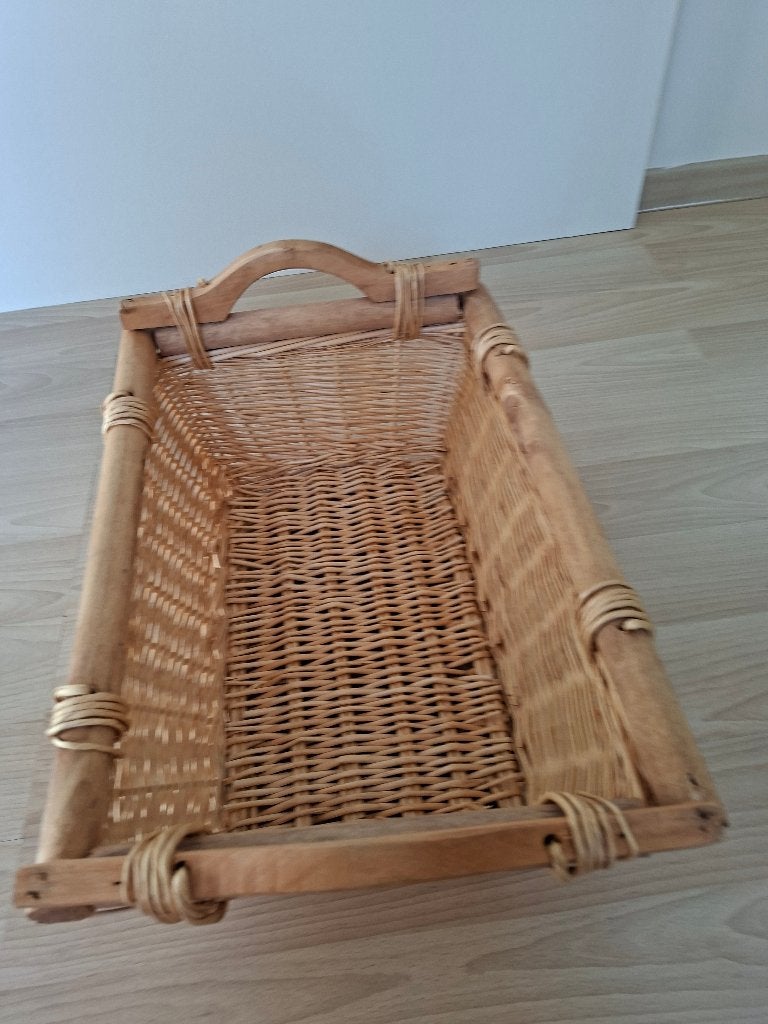 Grote rechthoekige rieten mand met houten handvaten, Ophalen of Verzenden, Riet, Mand