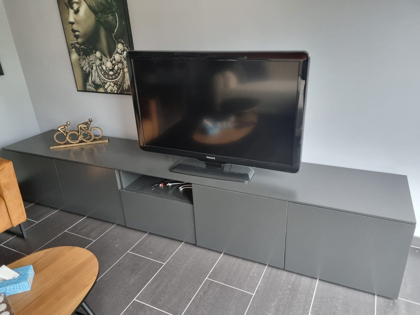 meuble de télévision, Enlèvement