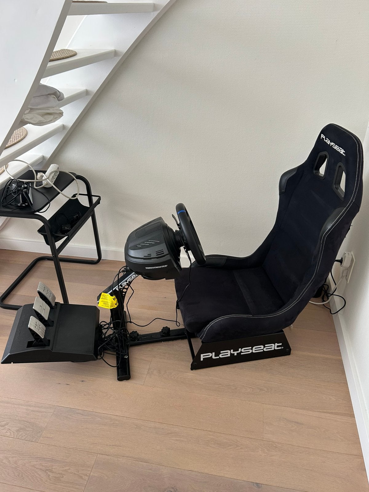 Playseat met Thrustmaster, Games en Spelcomputers, Ophalen, Zo goed als nieuw