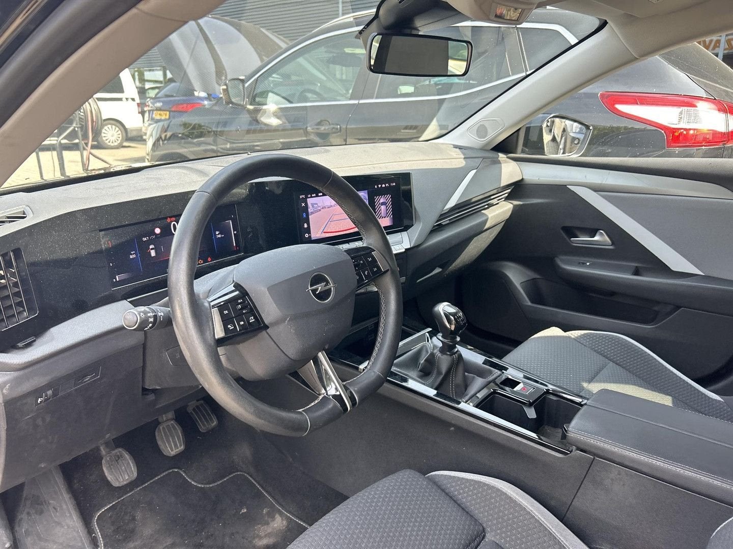 Opel Astra Sports Tourer 1.2 Business Edition | € 8.900,- NE, Navigatiesysteem, Zwart, Astra, 126 g/km
