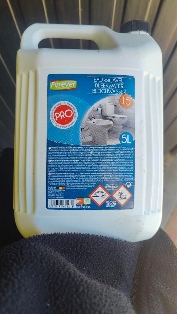 Nieuwe, volle 5L bidons javel, Ophalen