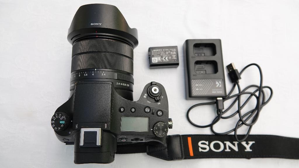 Sony RX 10 M3, Audio, Tv en Foto, Fotocamera's Digitaal, Ophalen of Verzenden, 20 Megapixel, Sony, 8 keer of meer