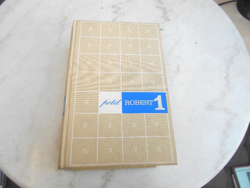 dictionnaire français Le petit Robert, Livres, Dictionnaires, Enlèvement ou Envoi, Utilisé, Français