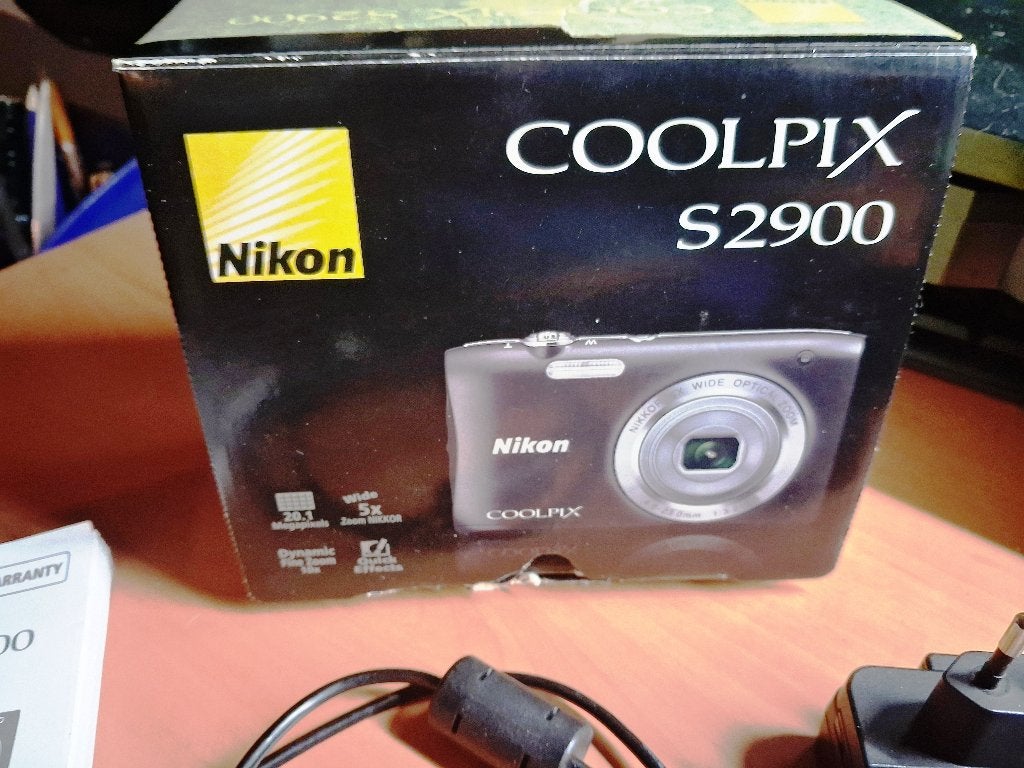 Appareil photo NIKON 2900 - Original dans sa boîte !, 20 mégapixels, Stabilisation d'image, Batterie, Utilisé