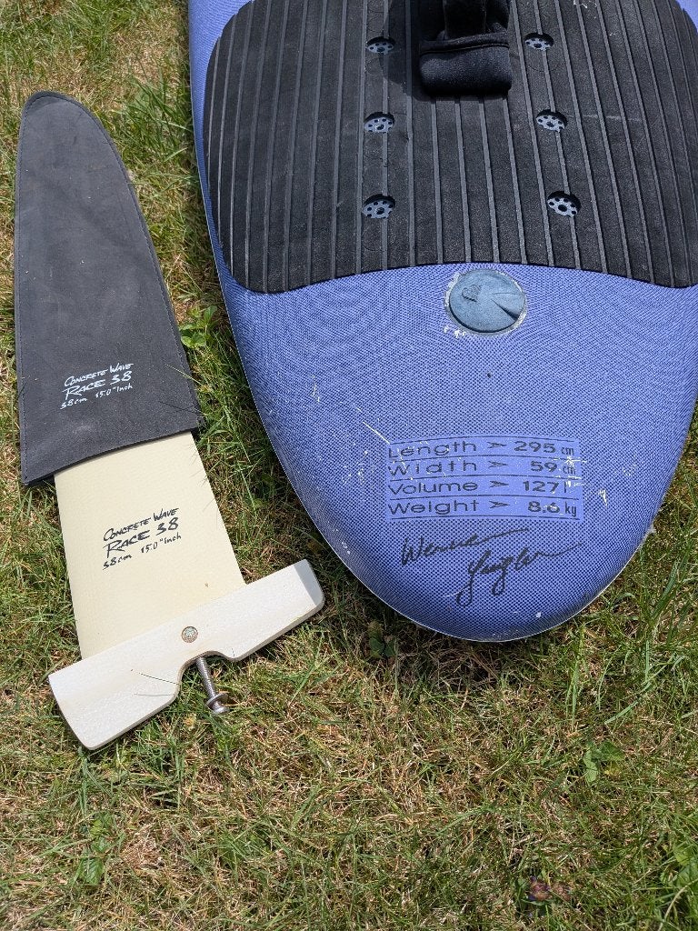 3 windsurf planken en 3 windsurf zeilen, Sports nautiques & Bateaux, Avec tire-veille, Ensemble complet, Enlèvement, 300 cm ou plus