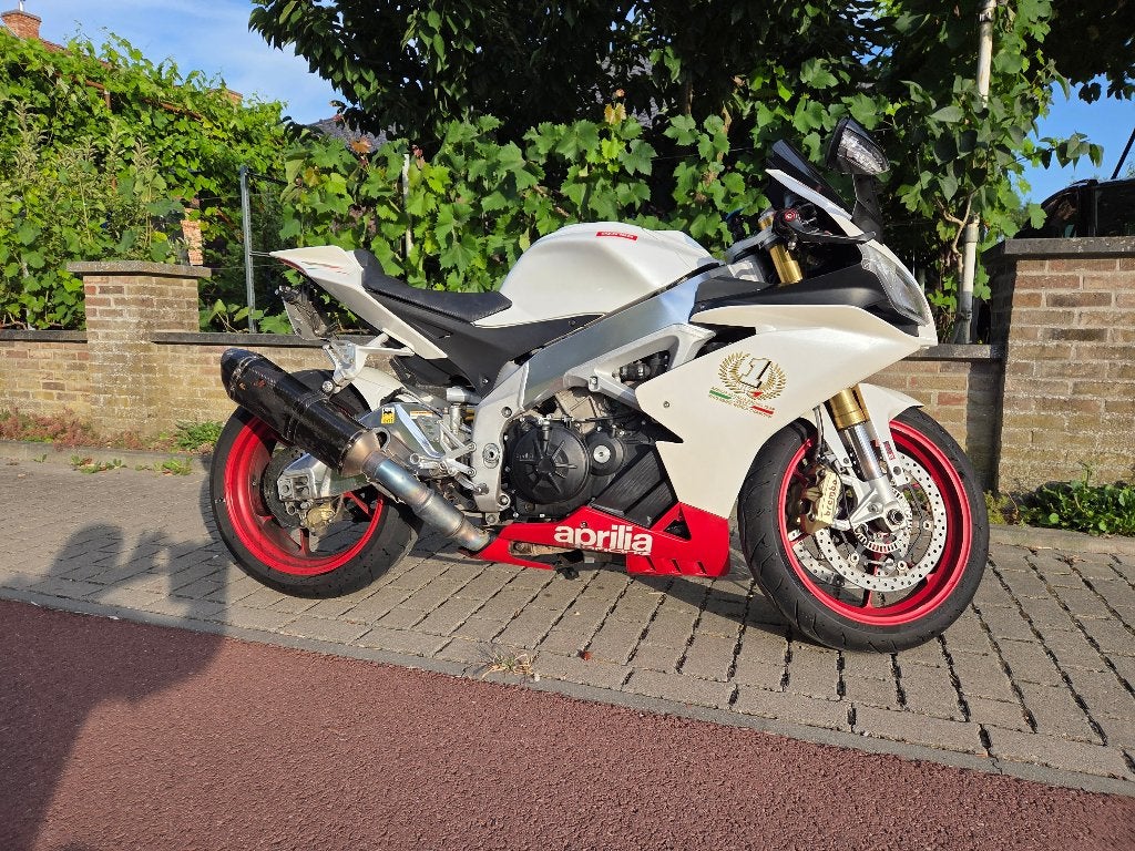 Aprilia RSV4 R APRC, Motos, Motos | Aprilia, Particulier, Échappement sport, Enlèvement