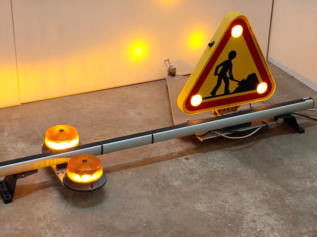 Zwaailamp zwaailicht signalisatie werkzaamheden led bord, Ophalen of Verzenden
