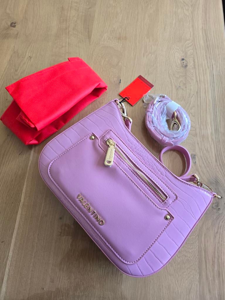 Sac valentino rose, Enlèvement