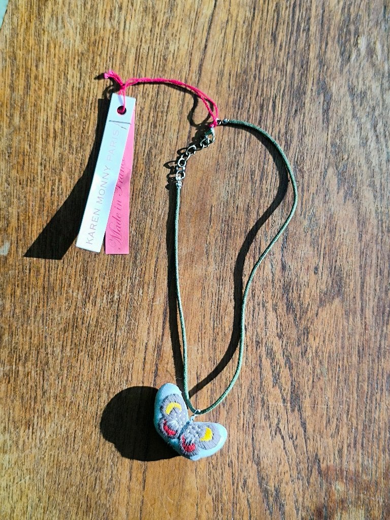 Geborduurde vlinderarmband van Karen Monny, Parijs 2003, Ophalen of Verzenden, Gebruikt, Overige kleuren, Overige materialen