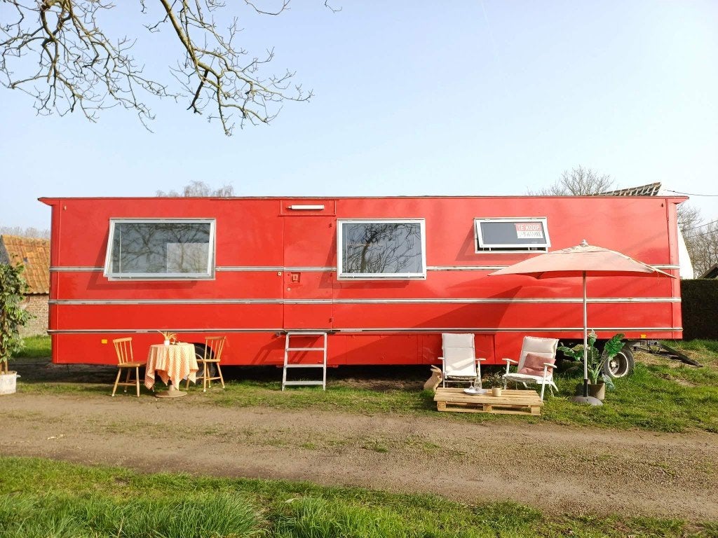 Petite maison rénovée avec roulotte de cirque de 11m de long, Enlèvement, Comme neuf