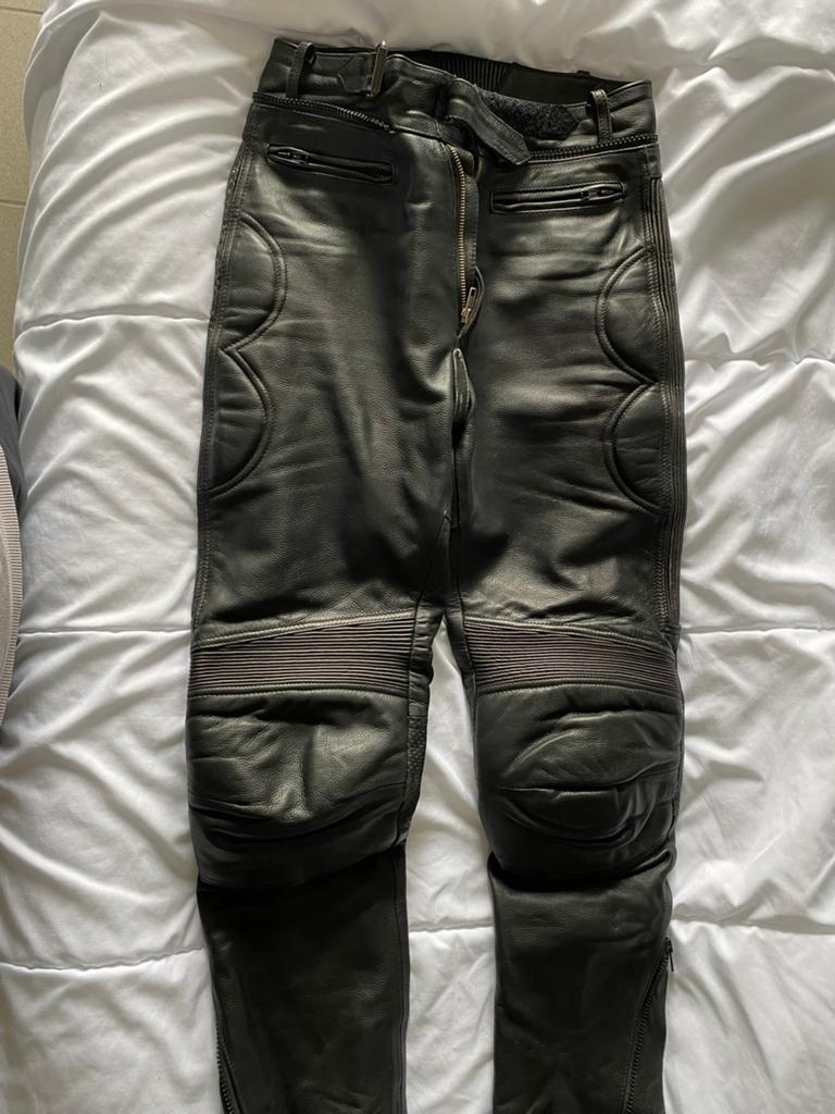 Richa leren motorbroek Monsoon - maat 48, Motoren, Kleding | Motorkleding, Ophalen of Verzenden, Tweedehands, Heren, Broek | leer