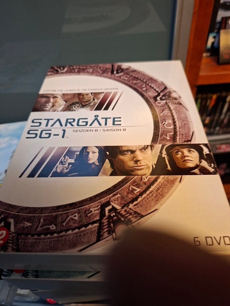 dvd - stargate sg-1 - seizoen 8 - 6 disc - doos 2, Cd's en Dvd's, Science Fiction en Fantasy, Ophalen of Verzenden, Zo goed als nieuw